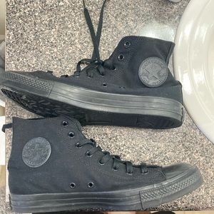 all black converse high top shoes